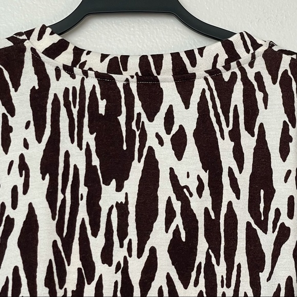NWT Kokomo Animal Print V-Neck 3/4 Sleeve Sweater Size Large - Picture 8 of 10